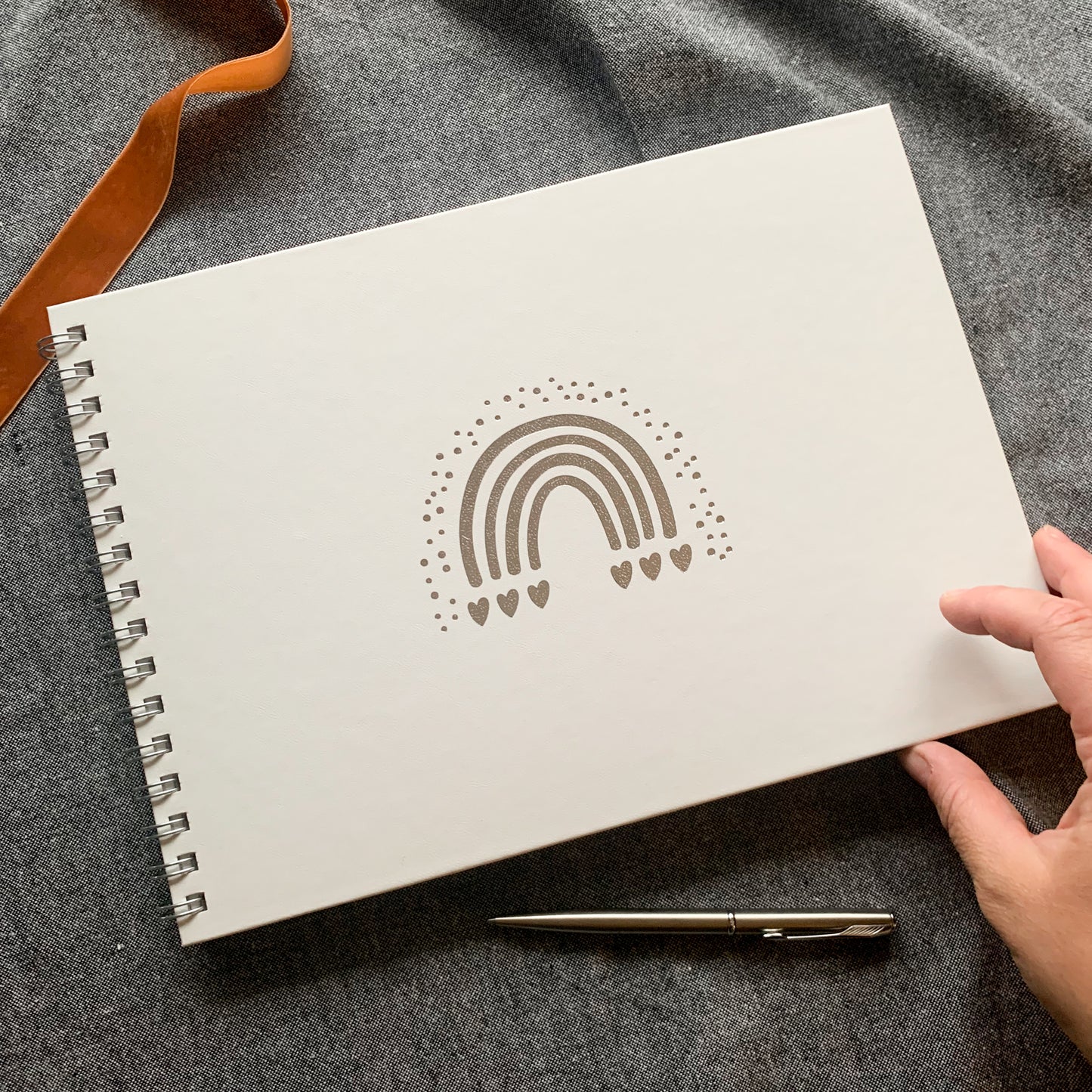 Gestabók - Regnbogi